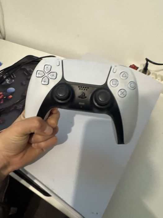 Vand ps 5  pret avantajos