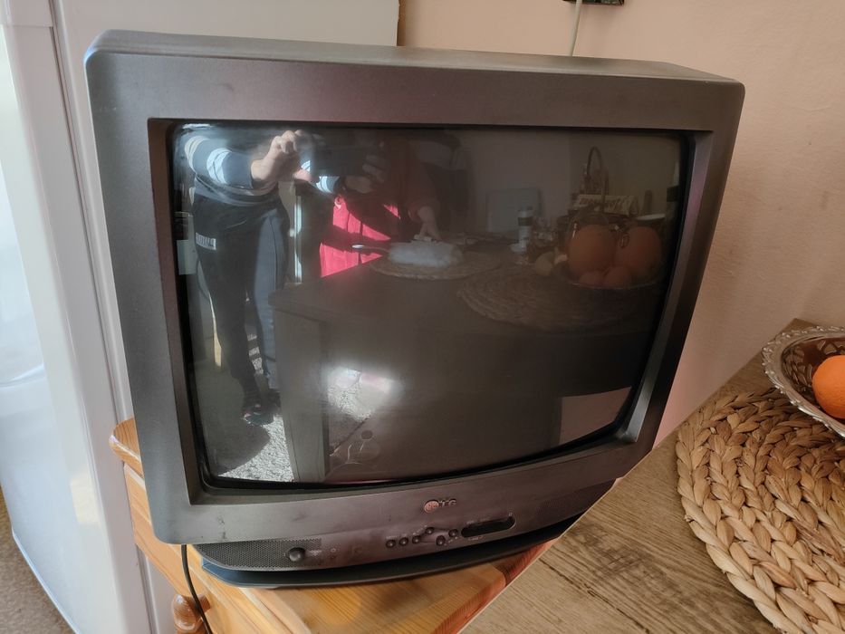 Телевизор LG 21"