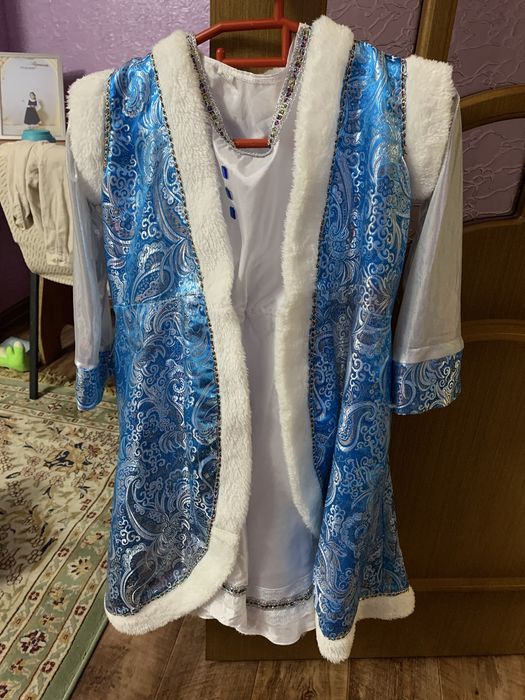 Продается Костюм Снегурочки