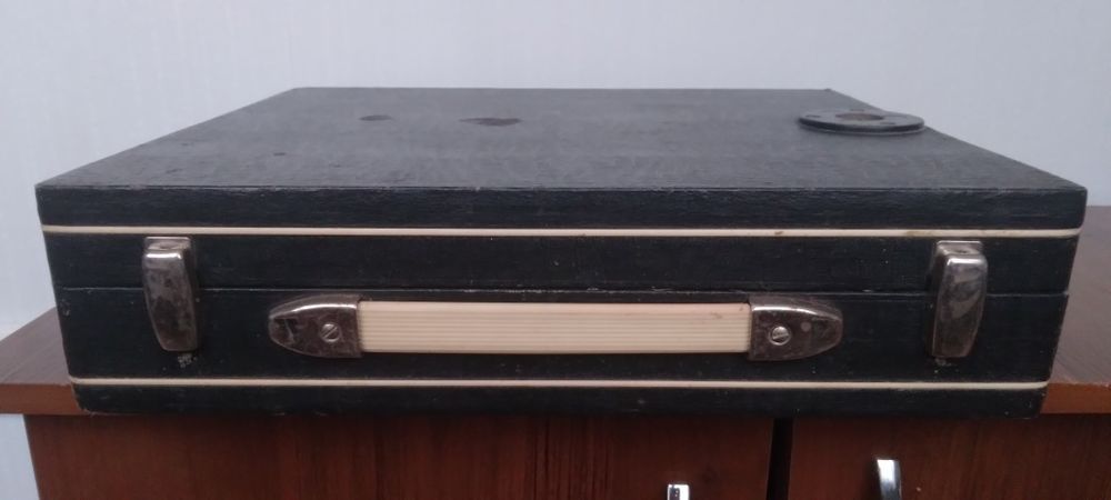 Чемодан советских времен