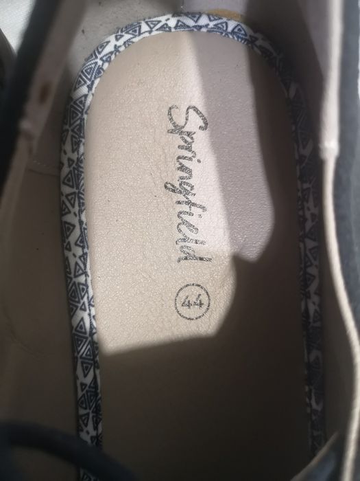 Нови мъжки обувки, номер 44