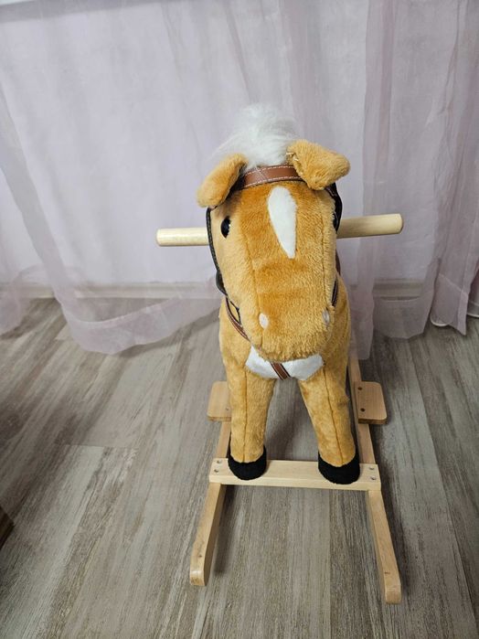 Люлеещо конче / люлка