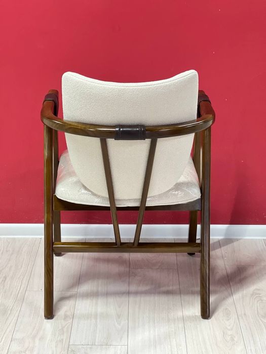 Restoranlar uchun stul