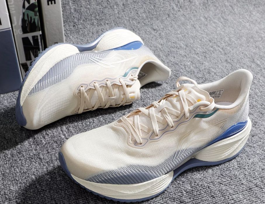 Кроссовки мужские LI-NING Super Light