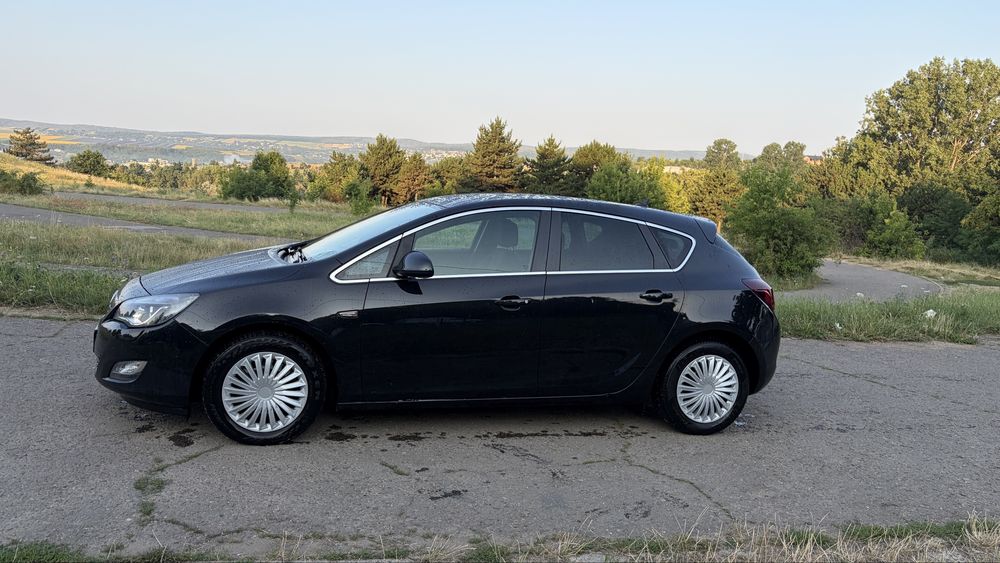 Opel astra j 2012