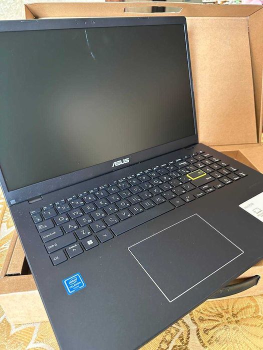 Ноутбук Asus E510M