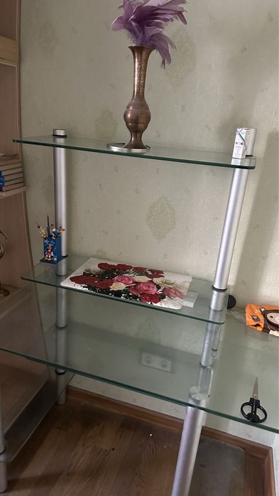 Стекляный писменый стол