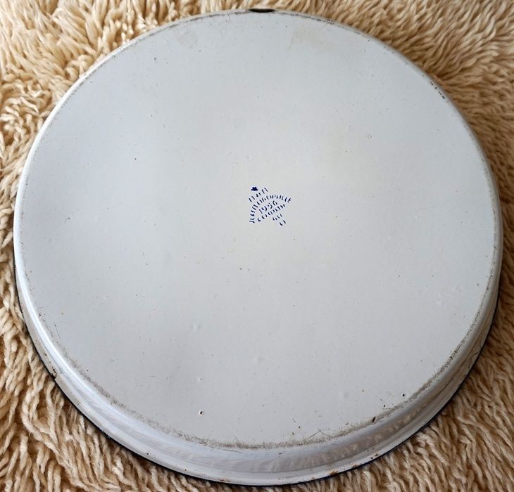 Eмайлирани тави (комплект) - 2 бр.