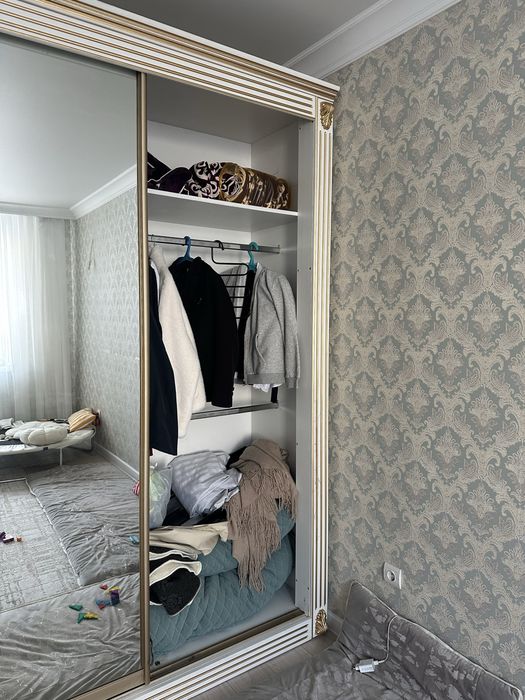 Продам шкаф срочно