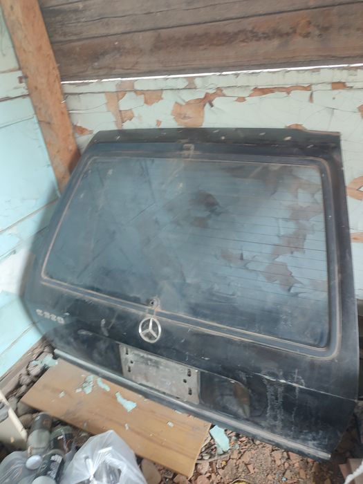 Продам крышку богажника