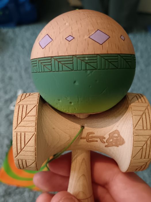 Kendama lotus Et pro mod foarte buna cu grip bun rău