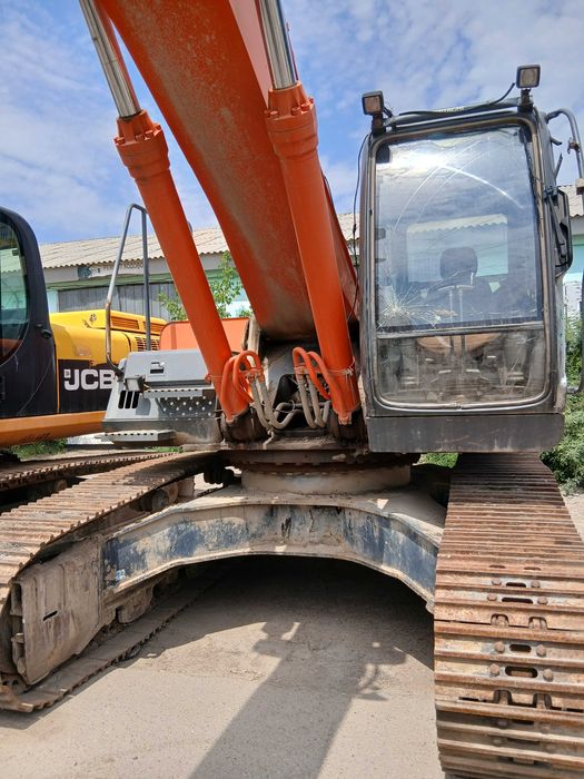 экскаватор Хитачи