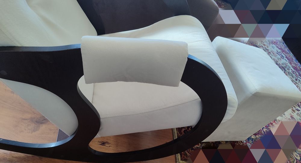 Люлеещ се стол-бежов