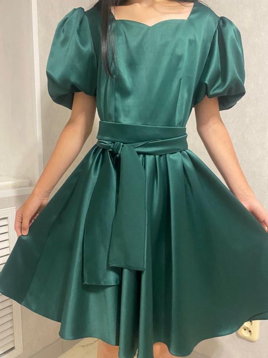 Продаетя платье для девочки!