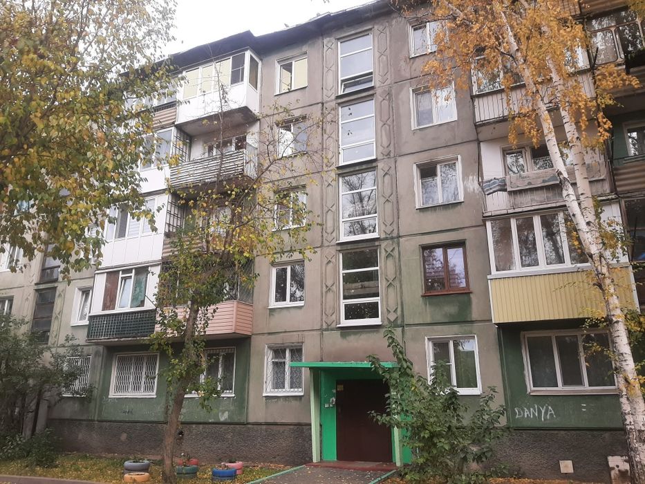 Продам 3х ул.Маяковского 12 (брежн.)!