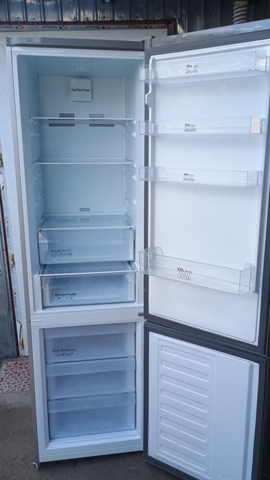 Frigider Arctic. Asigur Transport București și Ilfov