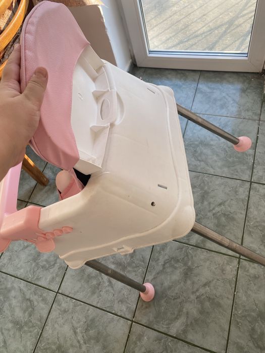 Scaun de masa Bebe