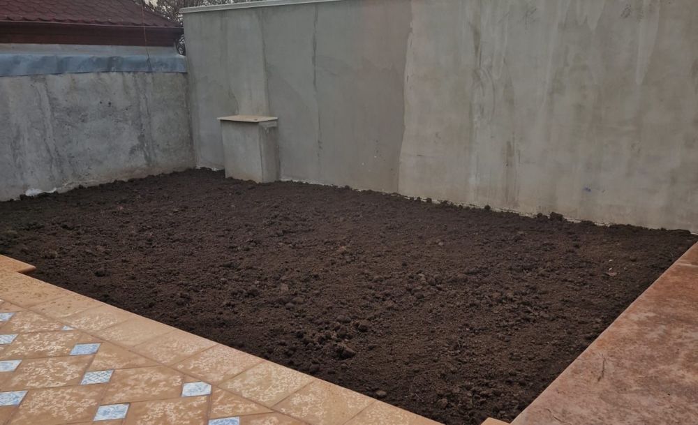 Pamant vegetal pentru grădină/gazon