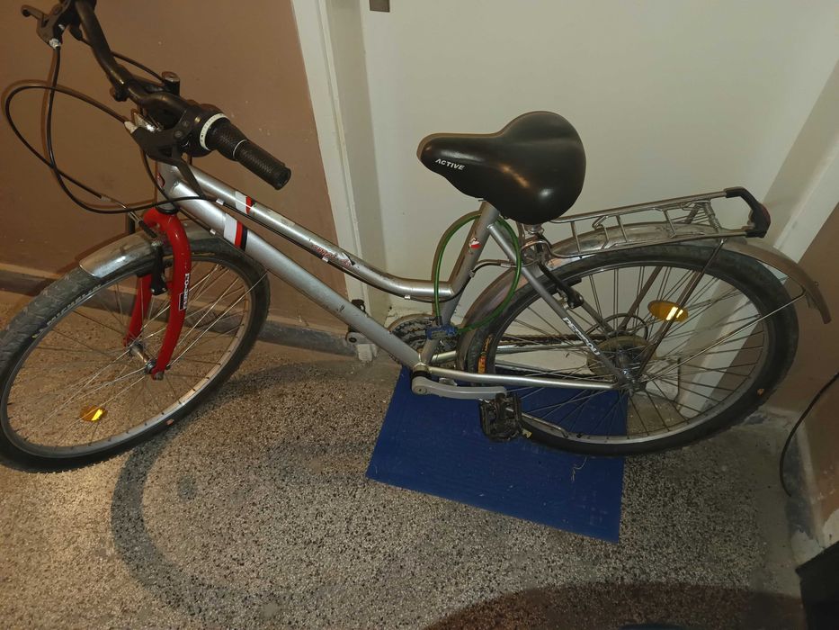 Колело с нови гуми и седалка