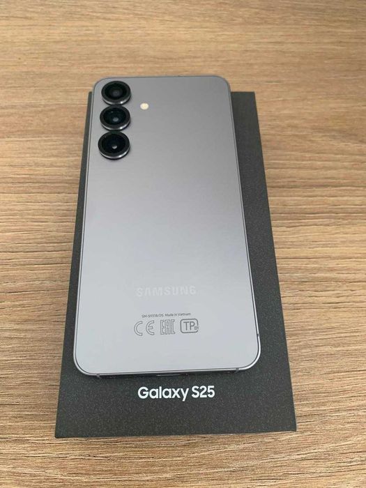 Samsung Galaxy S25 12/128 Silver Shadow