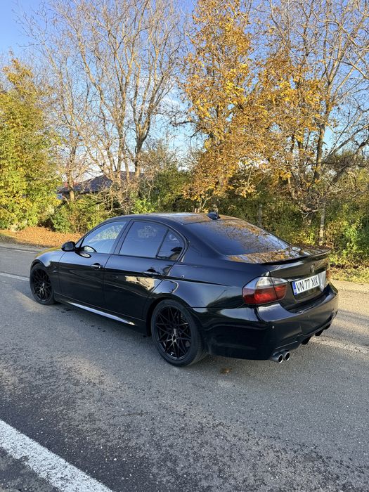 Vând bmw 330 d !