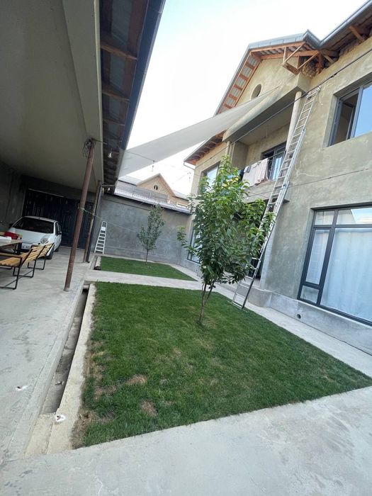 Назарбекда уй сотилади