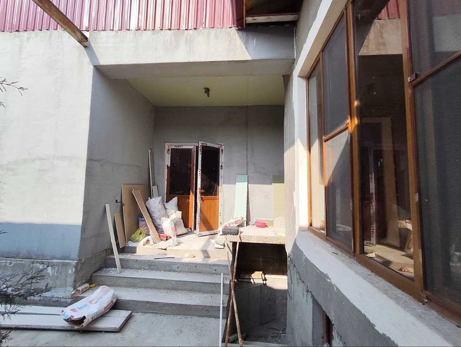 Срочноуй сотилади янги курилган Зангиота Богзор, нархи 60000