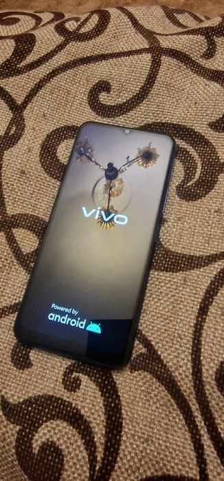 Продам телефон Vivo