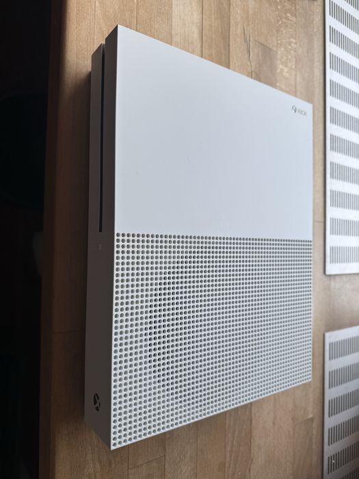 Consola xbox one s 1TB fara controller