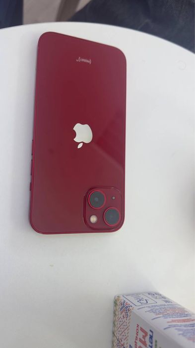 Продам Iphone 13