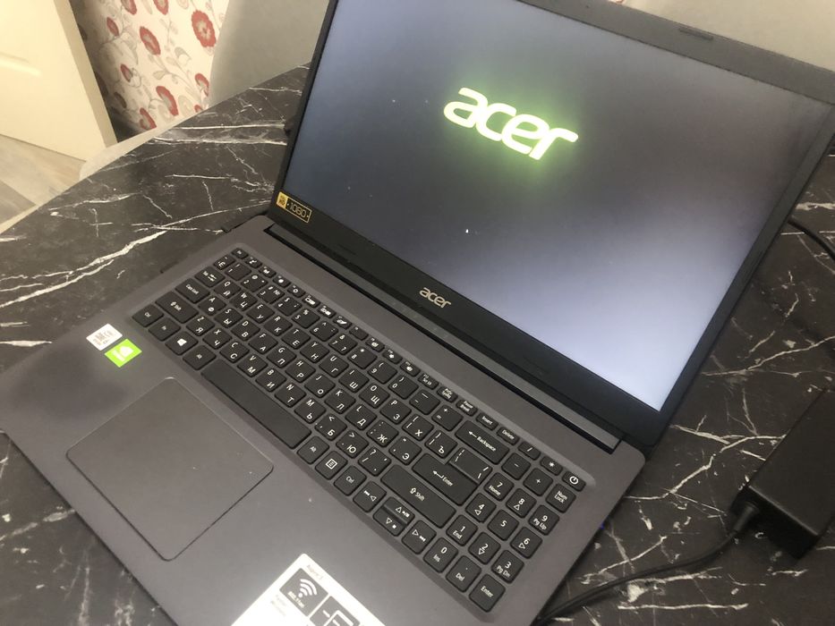 Ноутбук Acer aspire 3