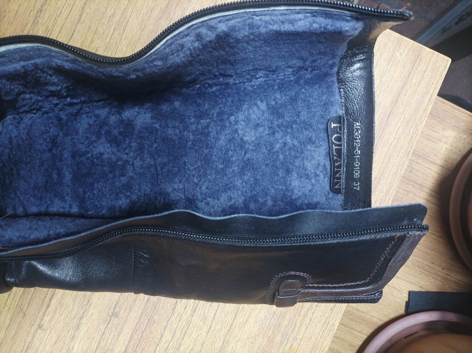 Всё за 5000.Обувь на 37 размер.