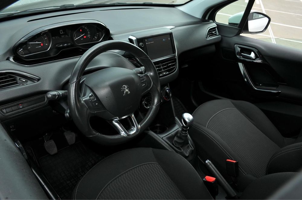 Peugeot 208 Business Active Facelift ,2019, diesel