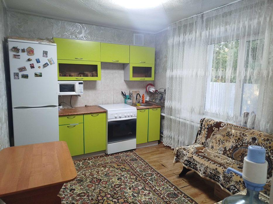Дом с садом в Бишкуле