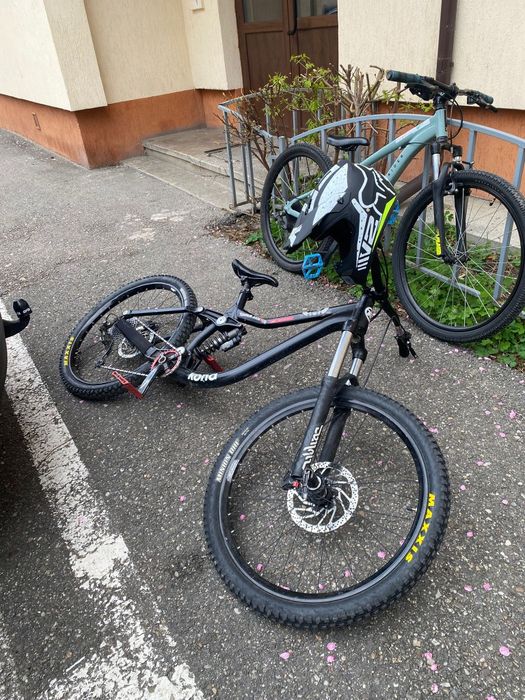 Bicicletă Kona full suspension