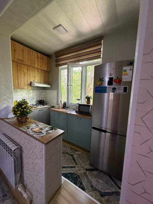 Chilonzor 10 mavze 2/3 xonali uy sotiladi