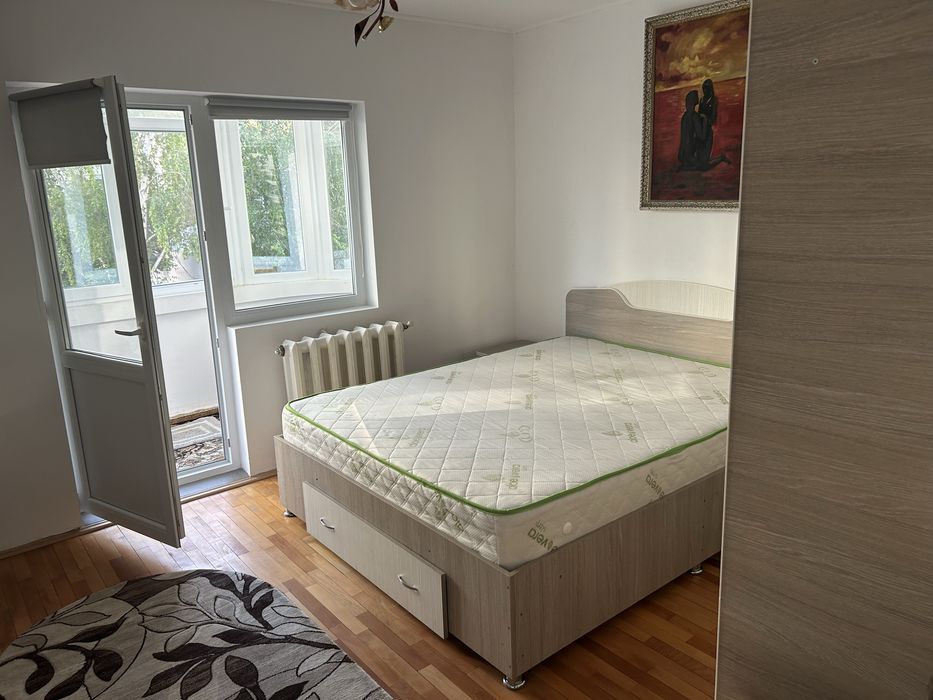De inchiriat ap doua camere 78 m doua balcoane , et 1 complet mobilat si utilat !!
