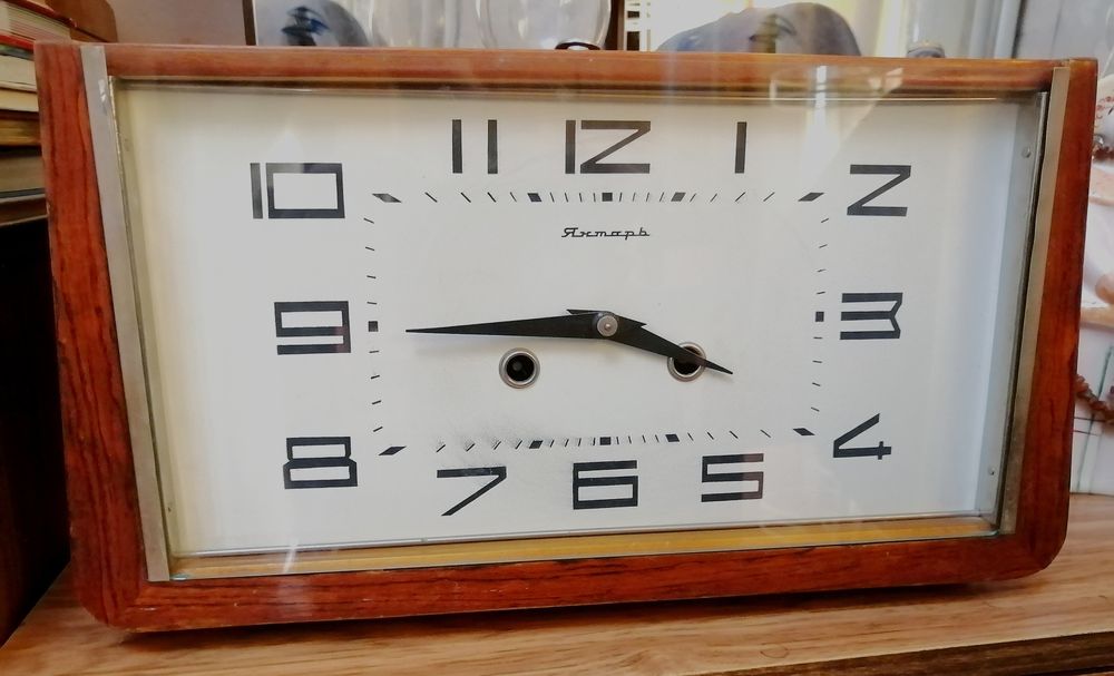 Часы янтарь с боем янтарь