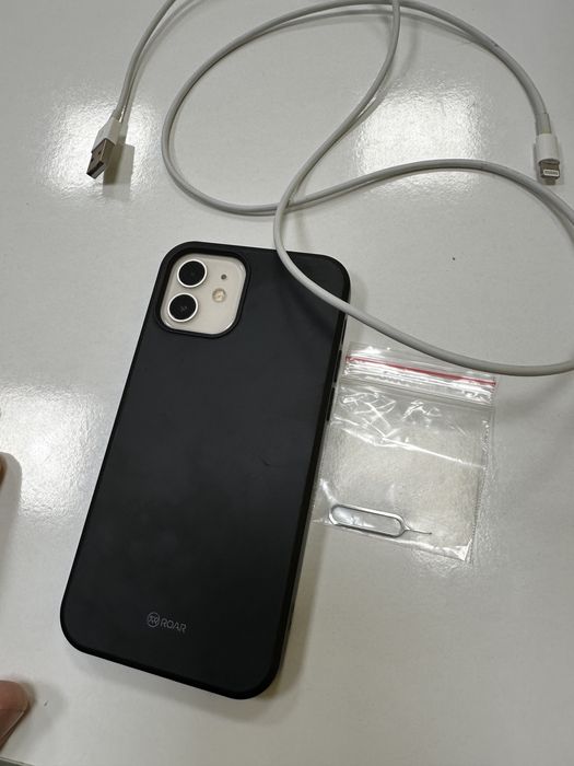 Продава се iphone 12 256GB
