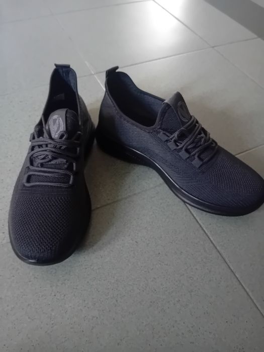 Нови мъжки маратонки