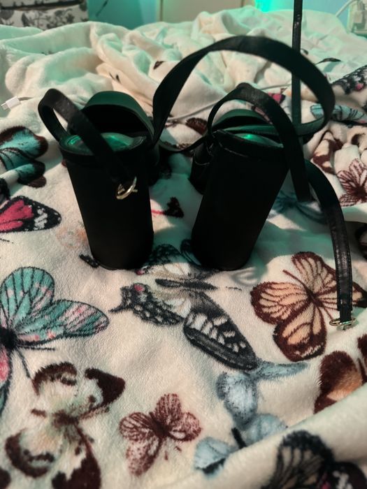 Tocuri pentru femei/fete