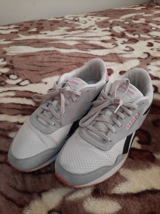 Vând Adidași Reebok Unisex