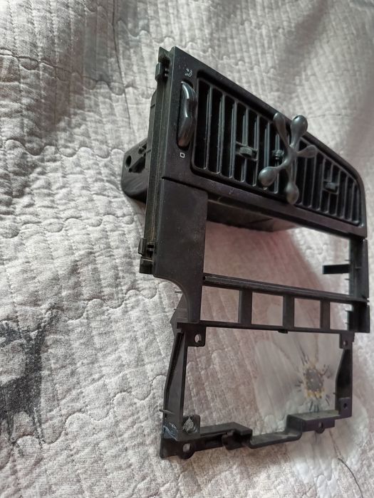 Центральная рамка пассат б3