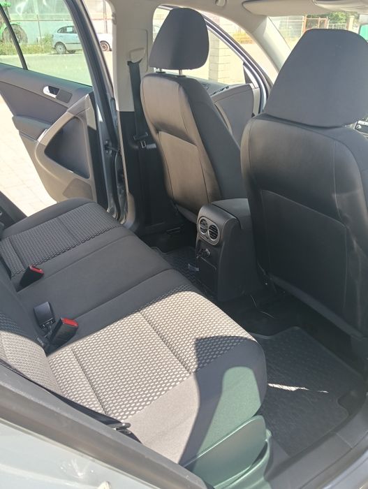 Vând Volskwagen Tiguan 1,4 benzină, gri, 2008, preț 5300 EUR NEGOCIABIL  Tel 0734194375