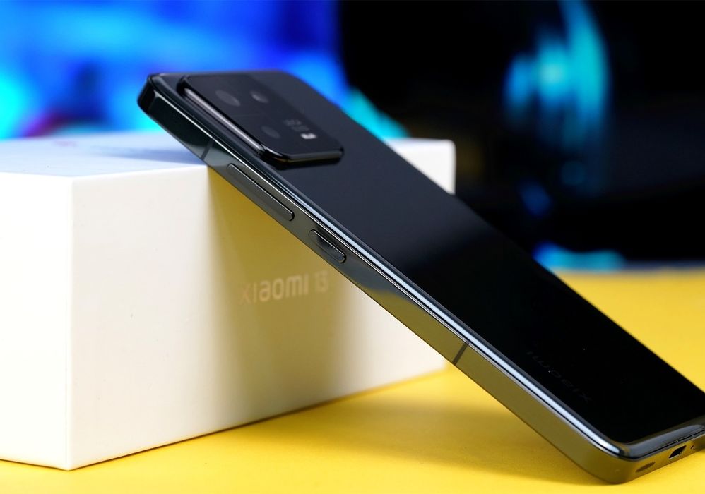 Продается Xiaomi 13 ( 12/256 ) состояние хорошее