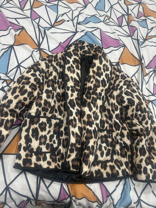 Продам весеннюю куртку