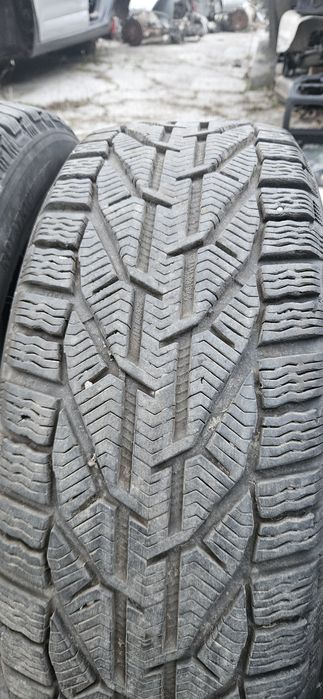 225/60/17 зимни гуми