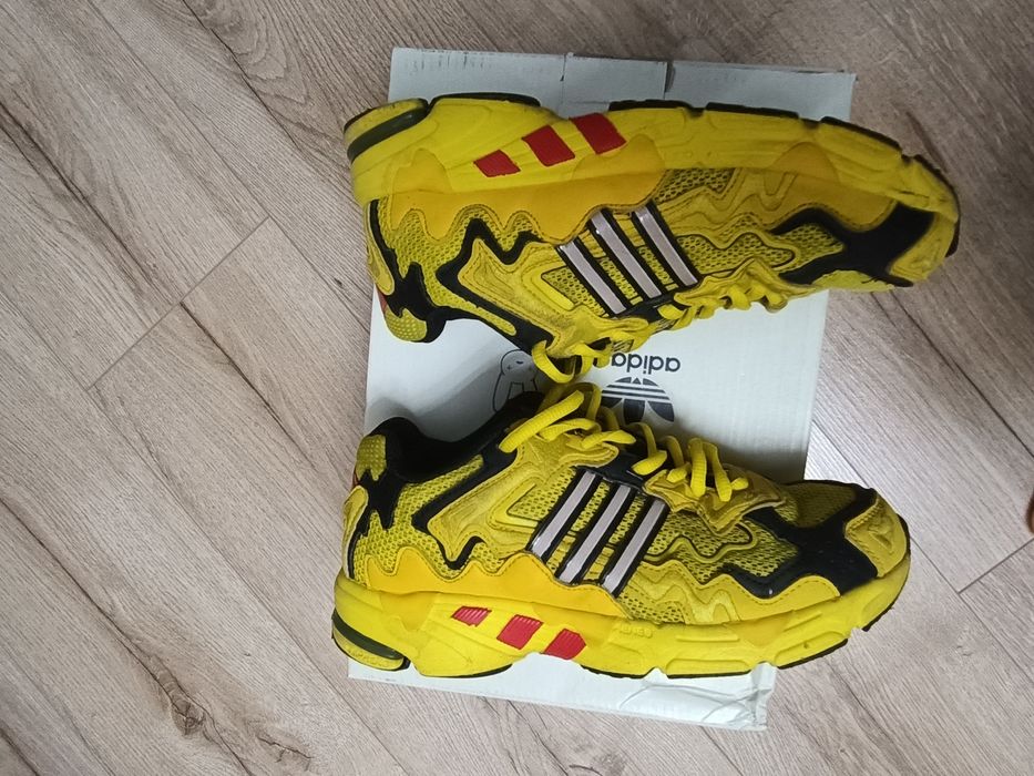 Adidas respons x bad banny