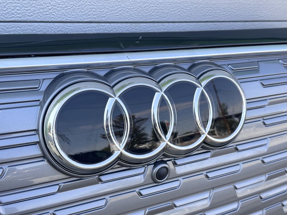 Решетка AUDI Q4 E - TRON 89A807725A 89A853653A 89A853605