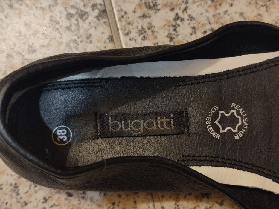 Дамски балеринки Бугати